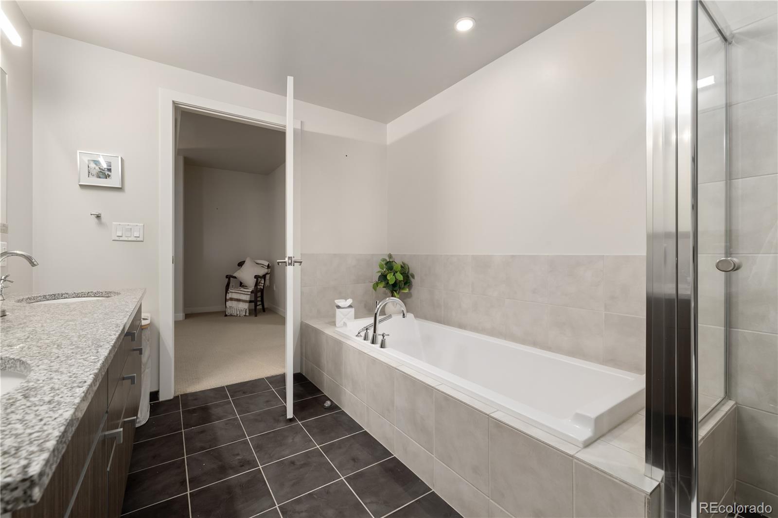 MLS Image #17 for 410  acoma street,denver, Colorado