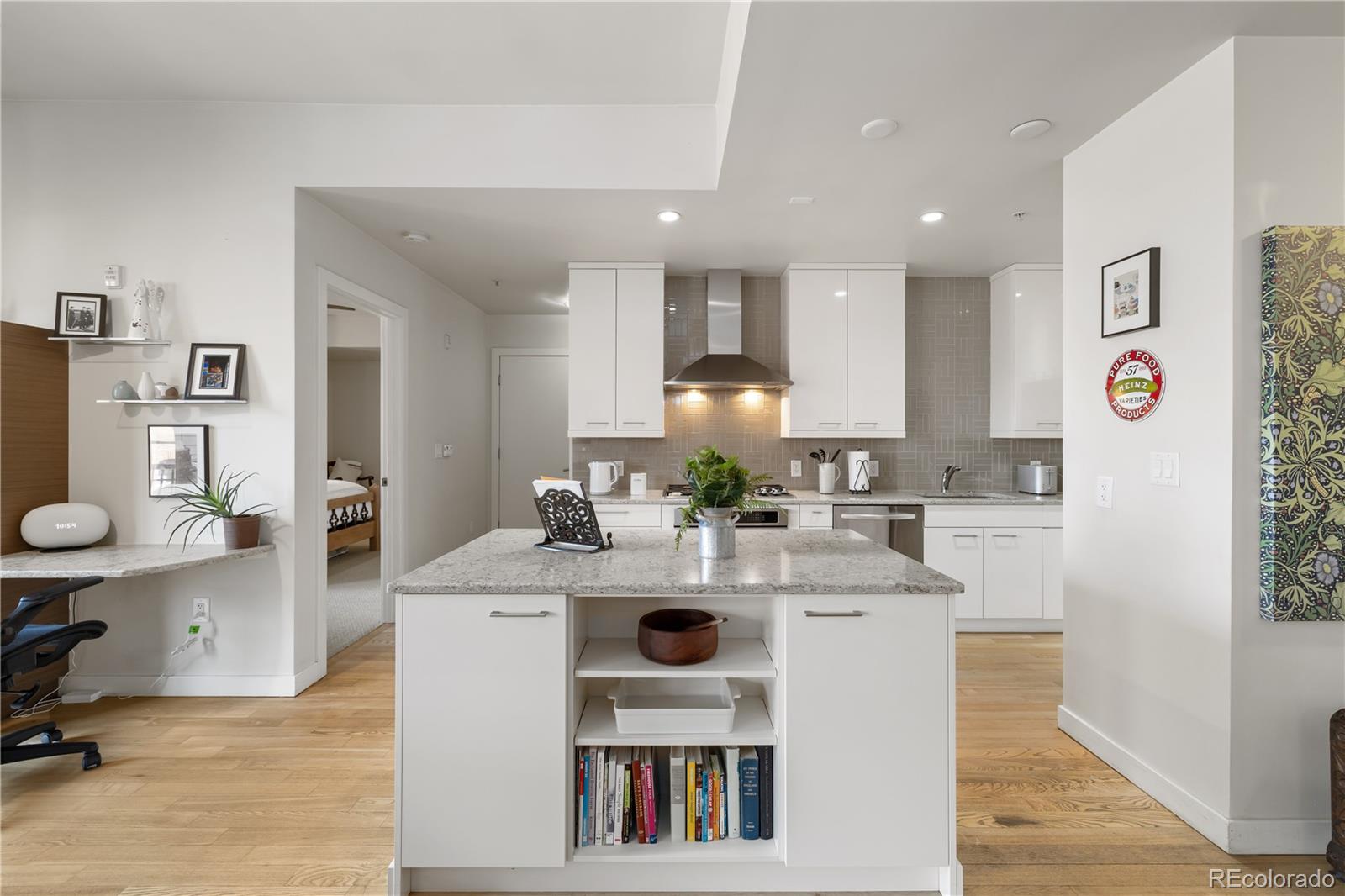MLS Image #5 for 410  acoma street,denver, Colorado