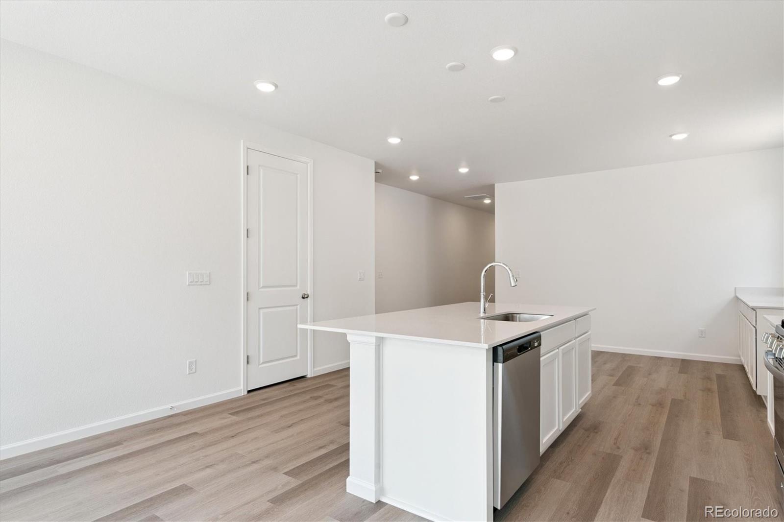 MLS Image #10 for 8436  vona lane,littleton, Colorado