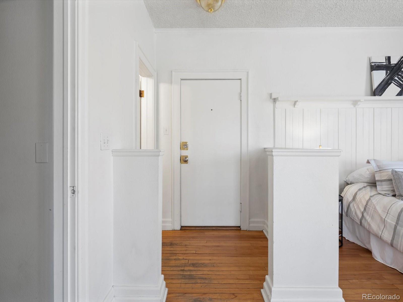 MLS Image #5 for 1376 n pearl street,denver, Colorado