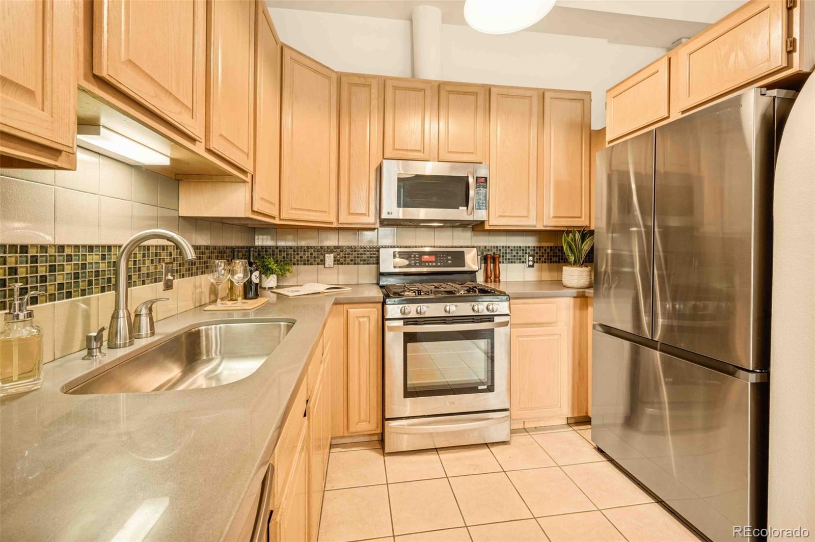 MLS Image #13 for 1140  columbine street 106,denver, Colorado