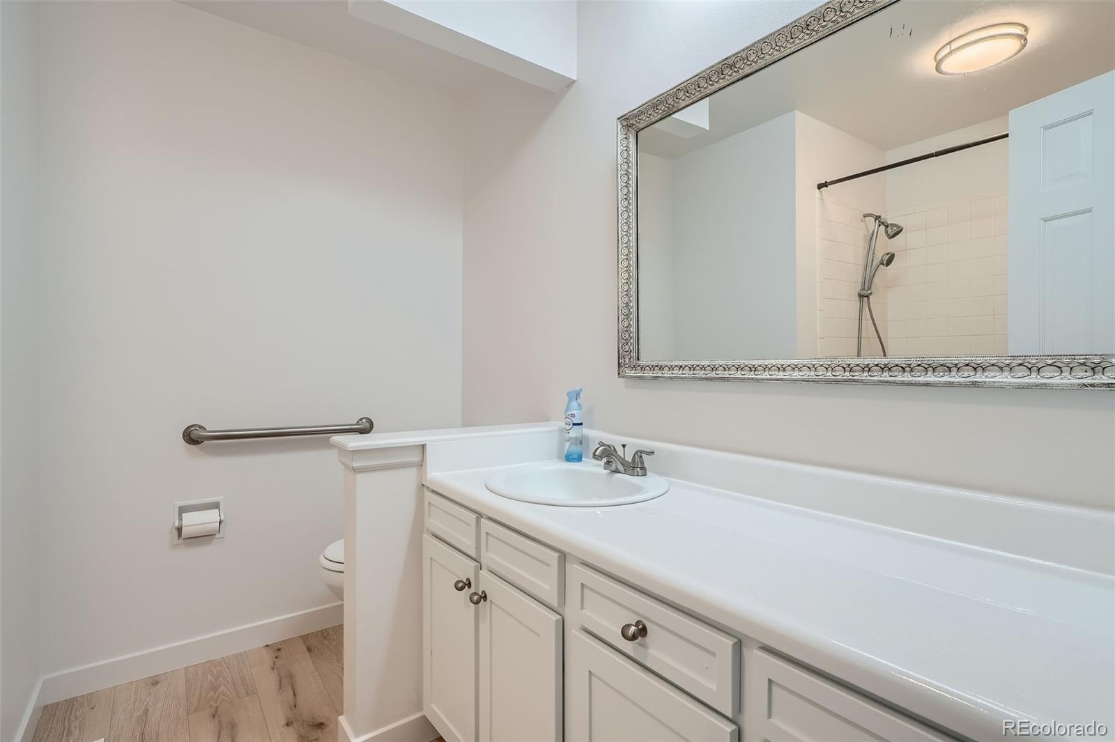 MLS Image #24 for 4114 s niagara way,denver, Colorado
