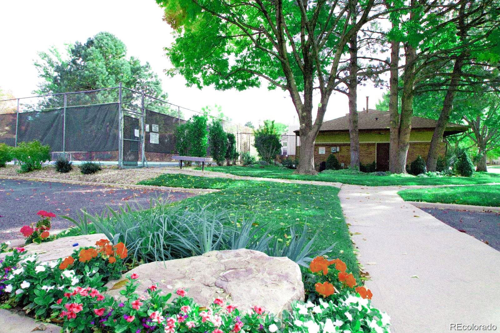 MLS Image #28 for 1578 s syracuse street,denver, Colorado