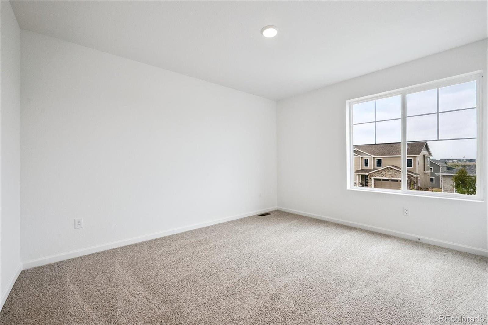 MLS Image #13 for 24737 e 40th avenue,aurora, Colorado