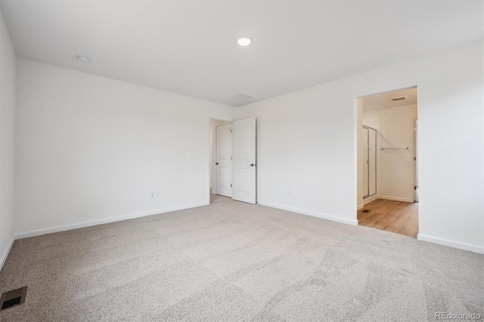 MLS Image #17 for 24737 e 40th avenue,aurora, Colorado