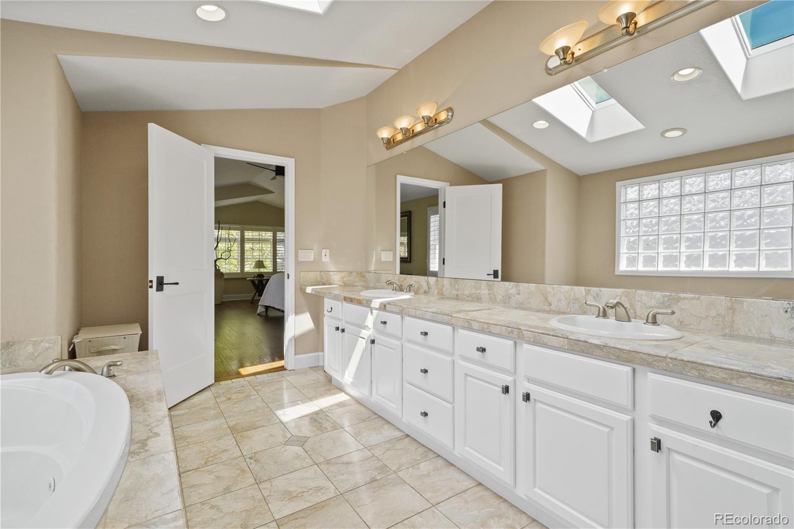 MLS Image #28 for 520  jackson street,denver, Colorado