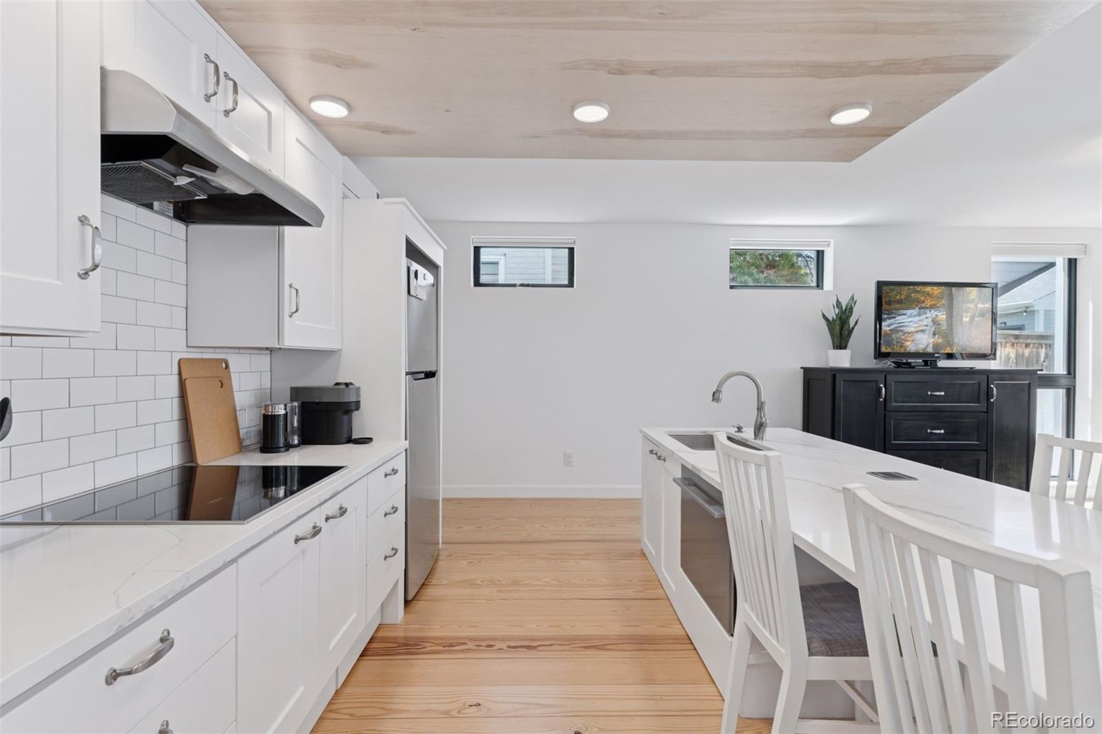 MLS Image #6 for 1633 s logan street,denver, Colorado