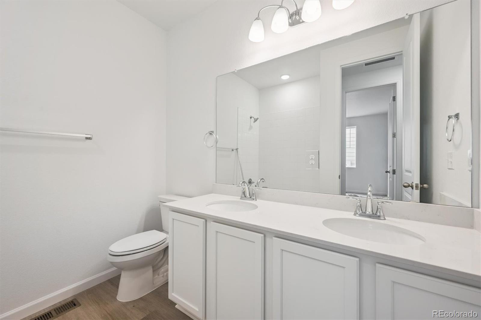 MLS Image #16 for 24747 e 40th avenue,aurora, Colorado