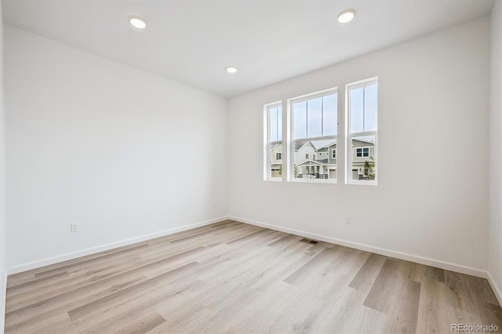 MLS Image #2 for 24747 e 40th avenue,aurora, Colorado