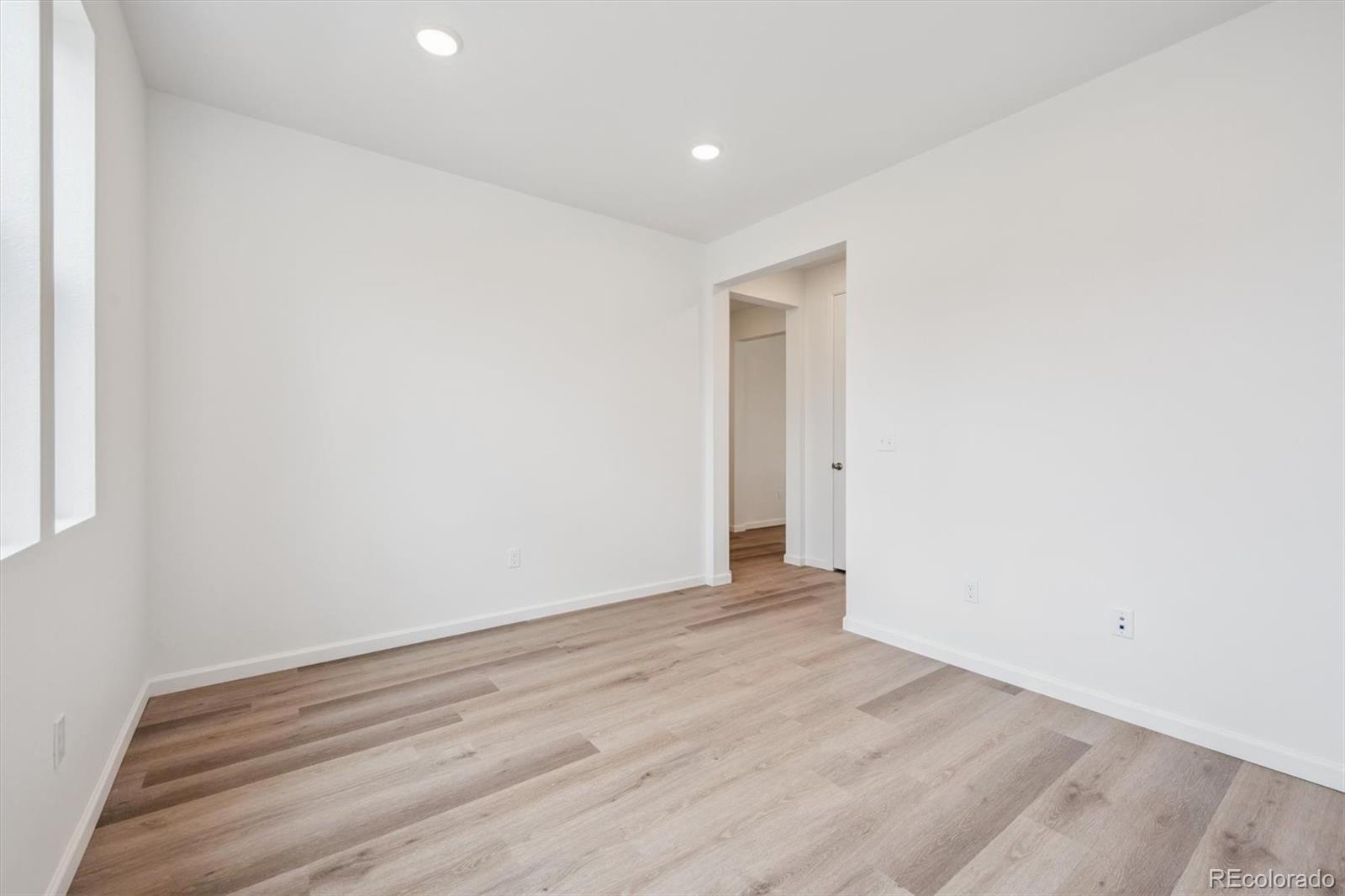 MLS Image #3 for 24747 e 40th avenue,aurora, Colorado