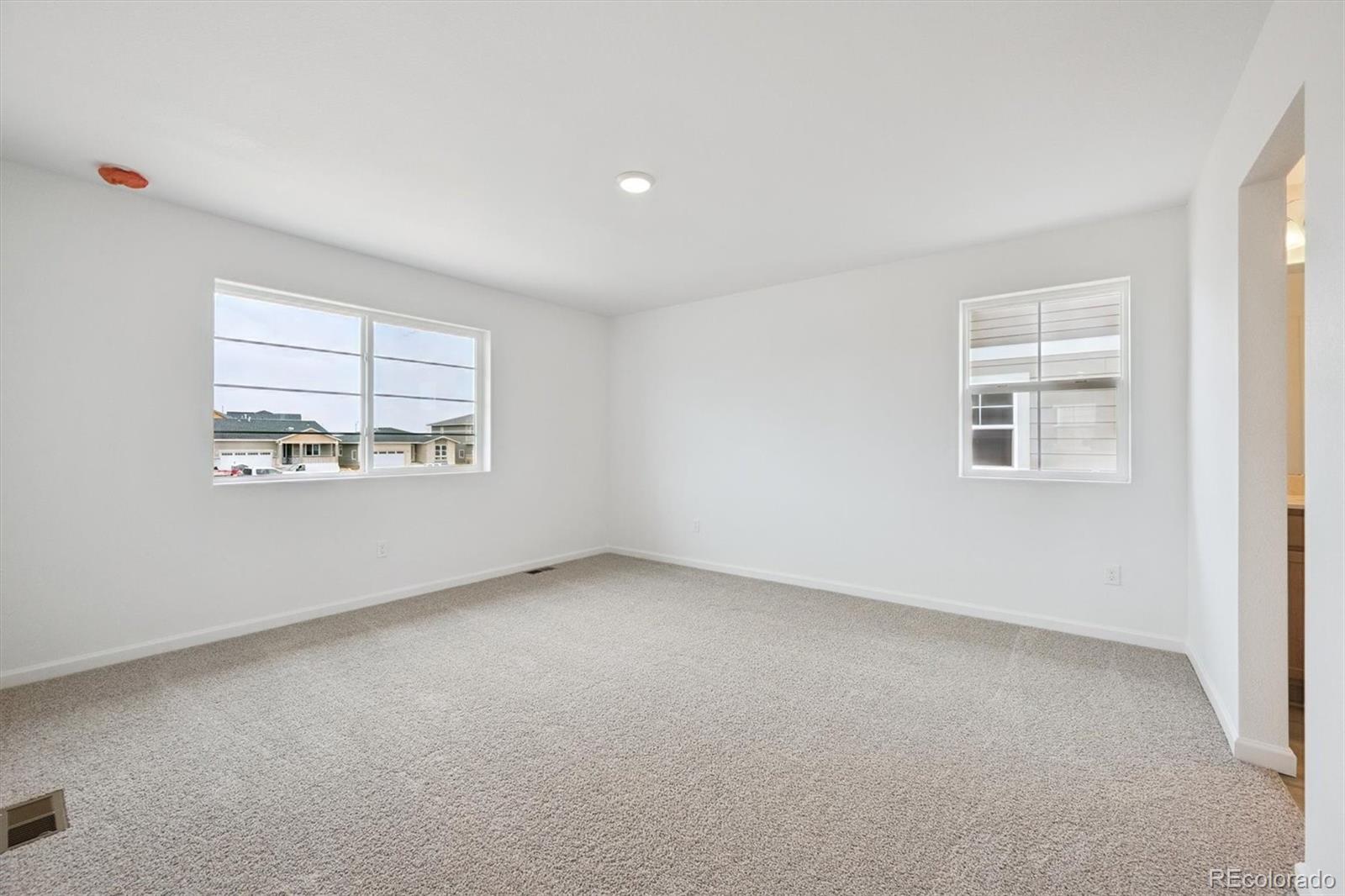 MLS Image #12 for 24717 e 40th avenue,aurora, Colorado