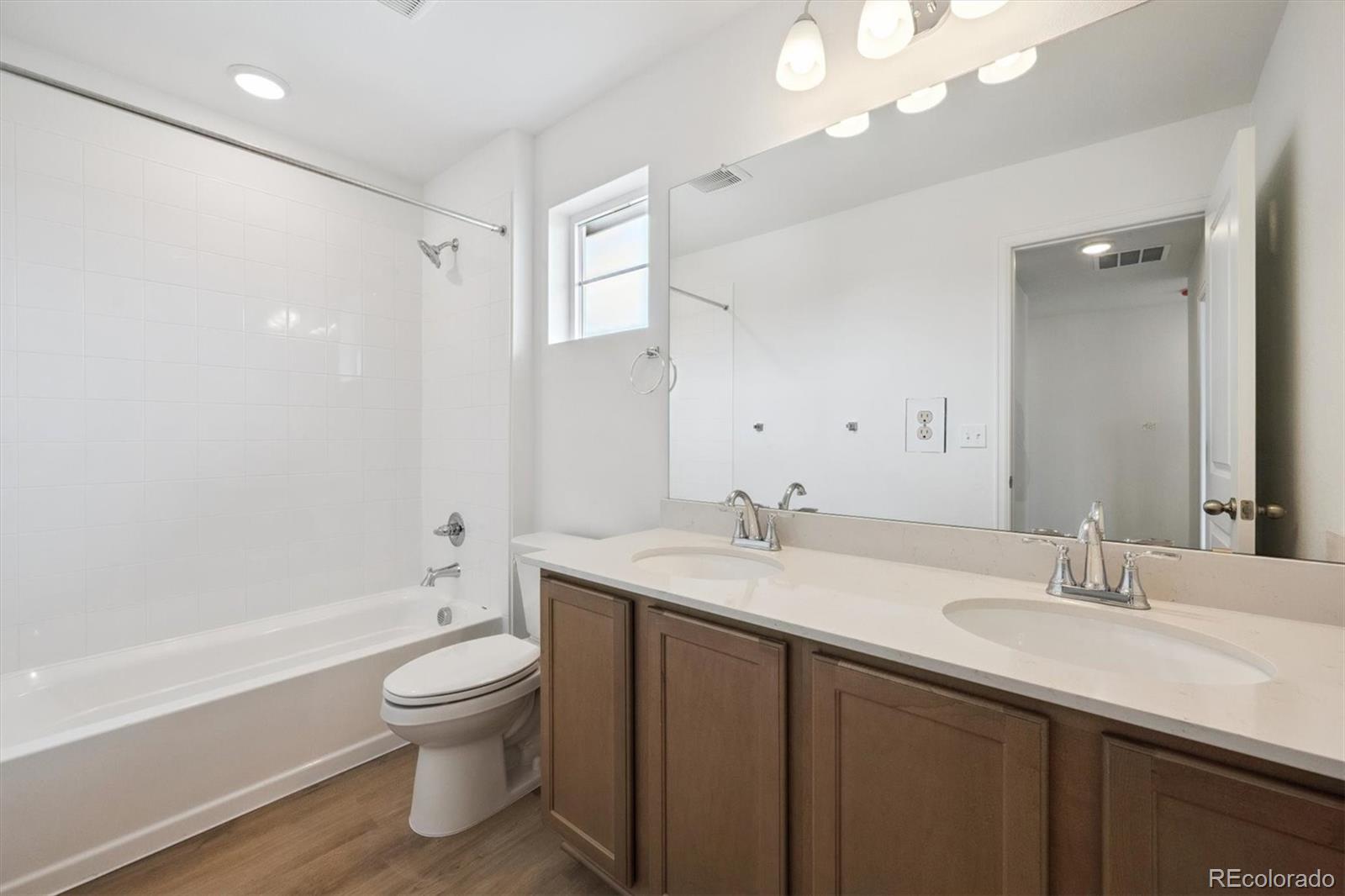MLS Image #17 for 24717 e 40th avenue,aurora, Colorado