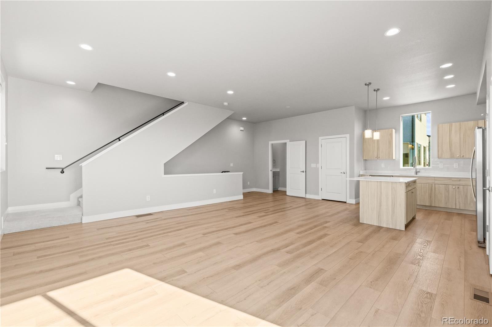 MLS Image #8 for 4737 e iliff avenue,denver, Colorado