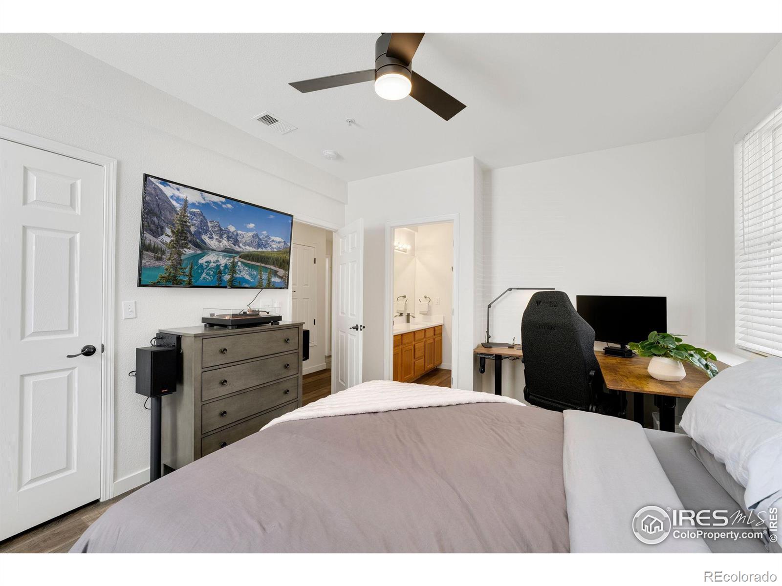 MLS Image #22 for 3945  landings drive,fort collins, Colorado