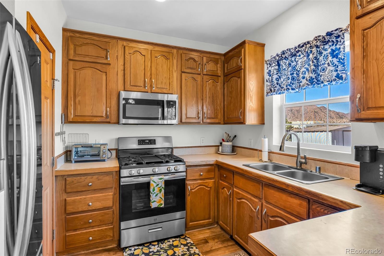 MLS Image #10 for 311  bellows court,canon city, Colorado