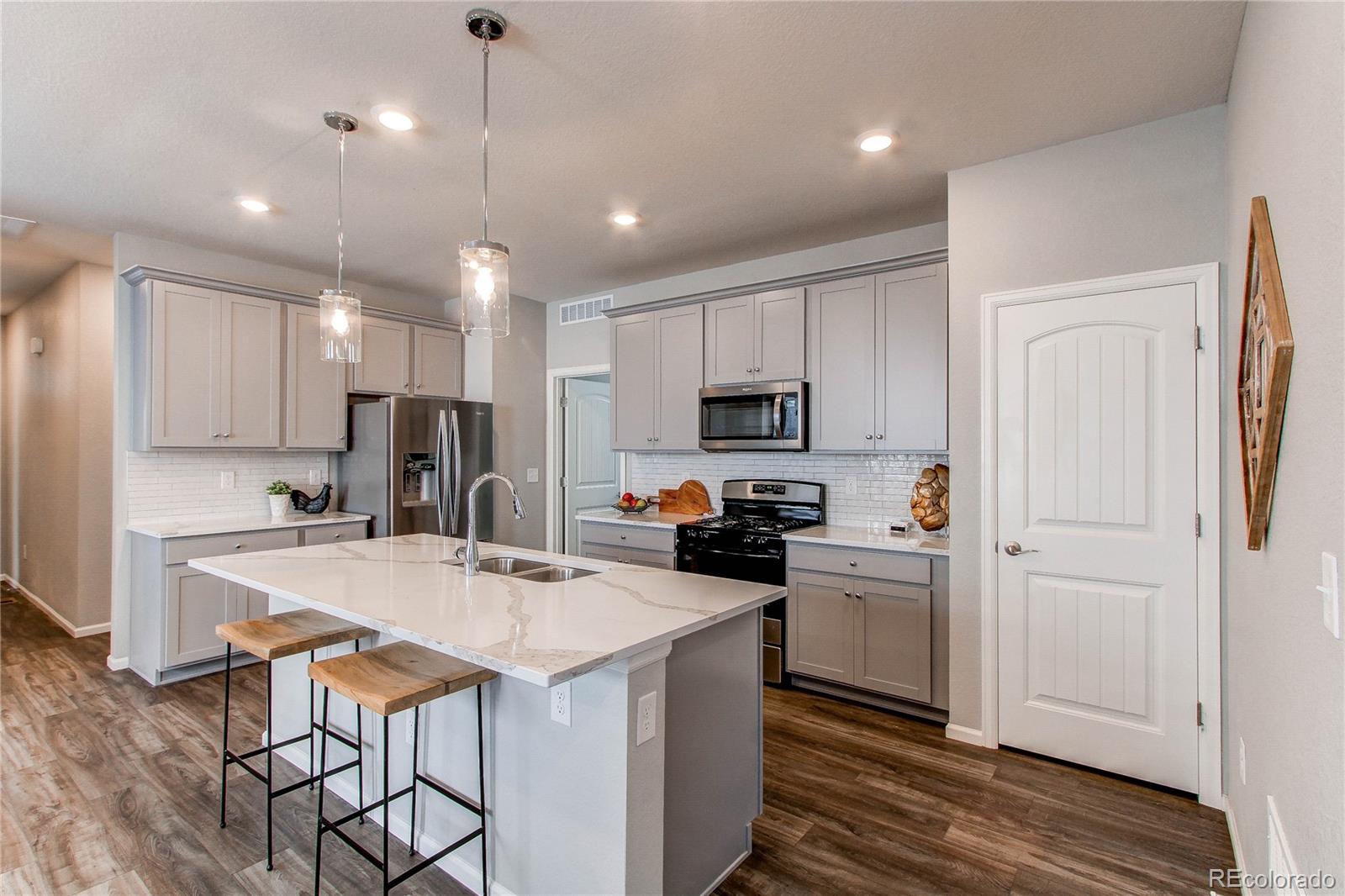 MLS Image #7 for 20936 e 61st avenue,aurora, Colorado
