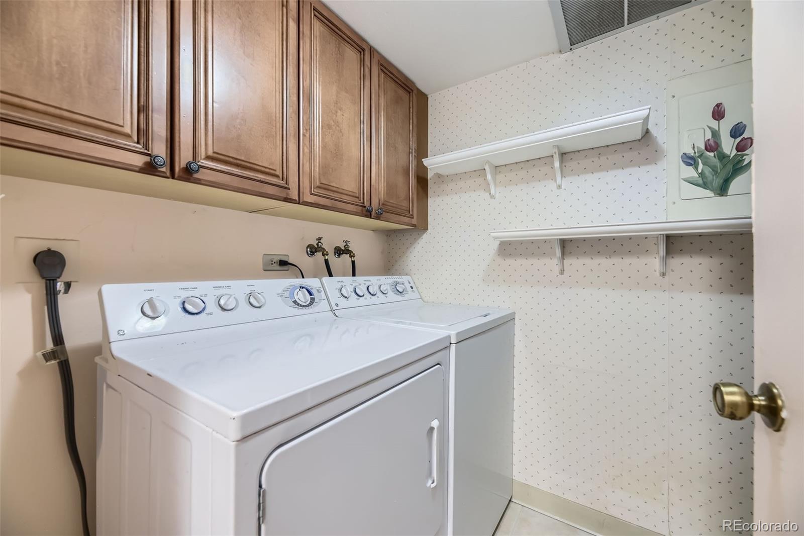 MLS Image #13 for 2557 s dover street,lakewood, Colorado