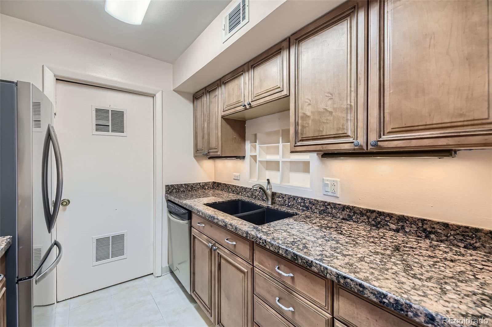 MLS Image #5 for 2557 s dover street,lakewood, Colorado
