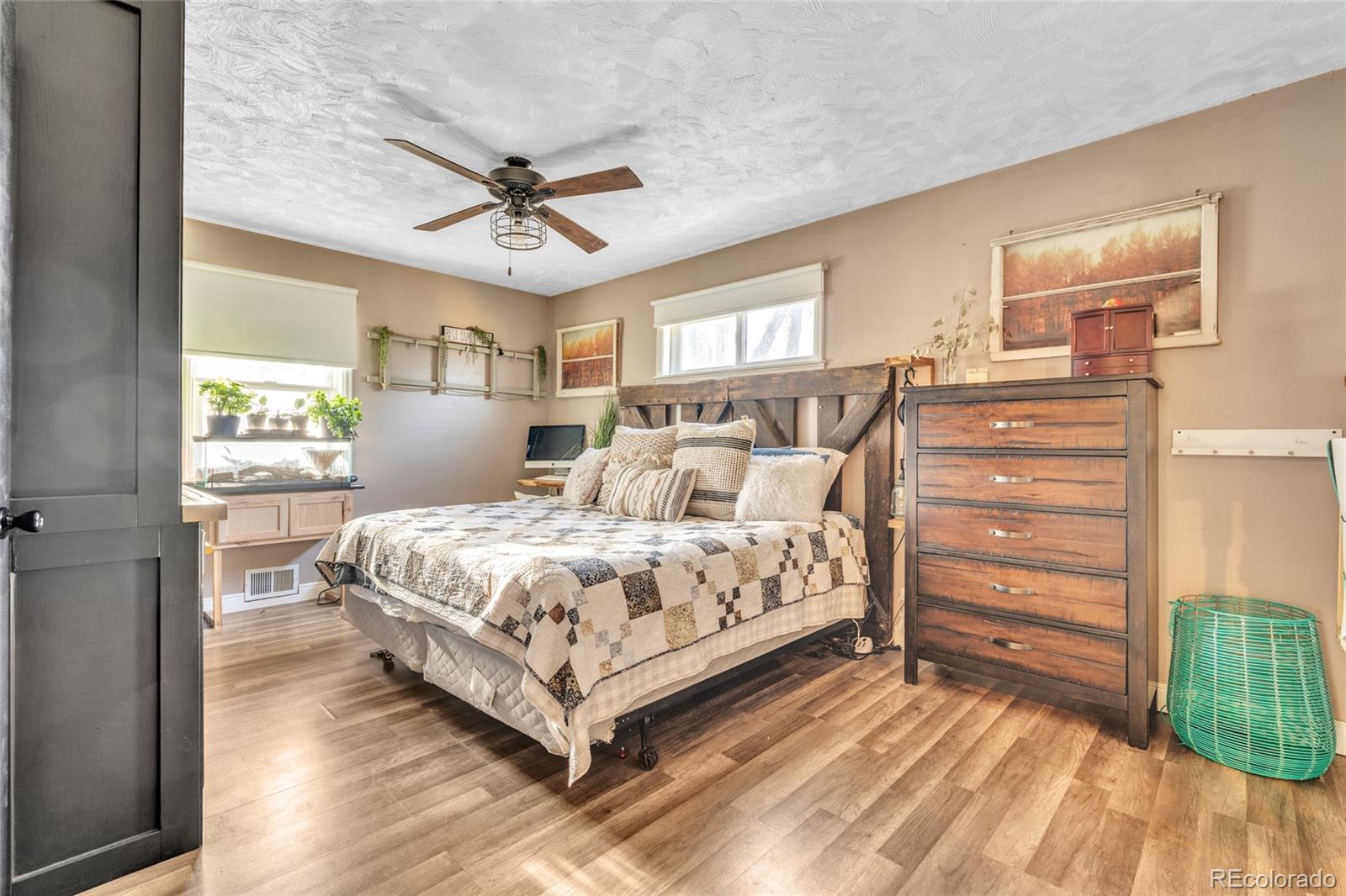 MLS Image #16 for 3270 s galapago street,englewood, Colorado