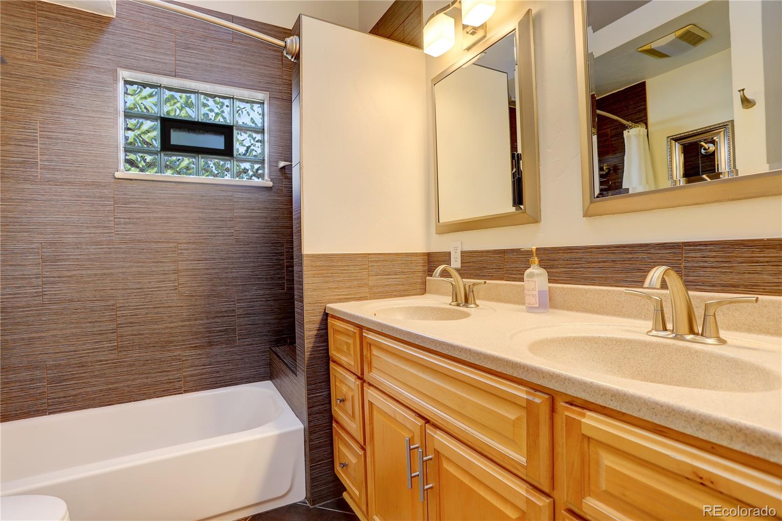 MLS Image #16 for 1866 s pennsylvania street,denver, Colorado