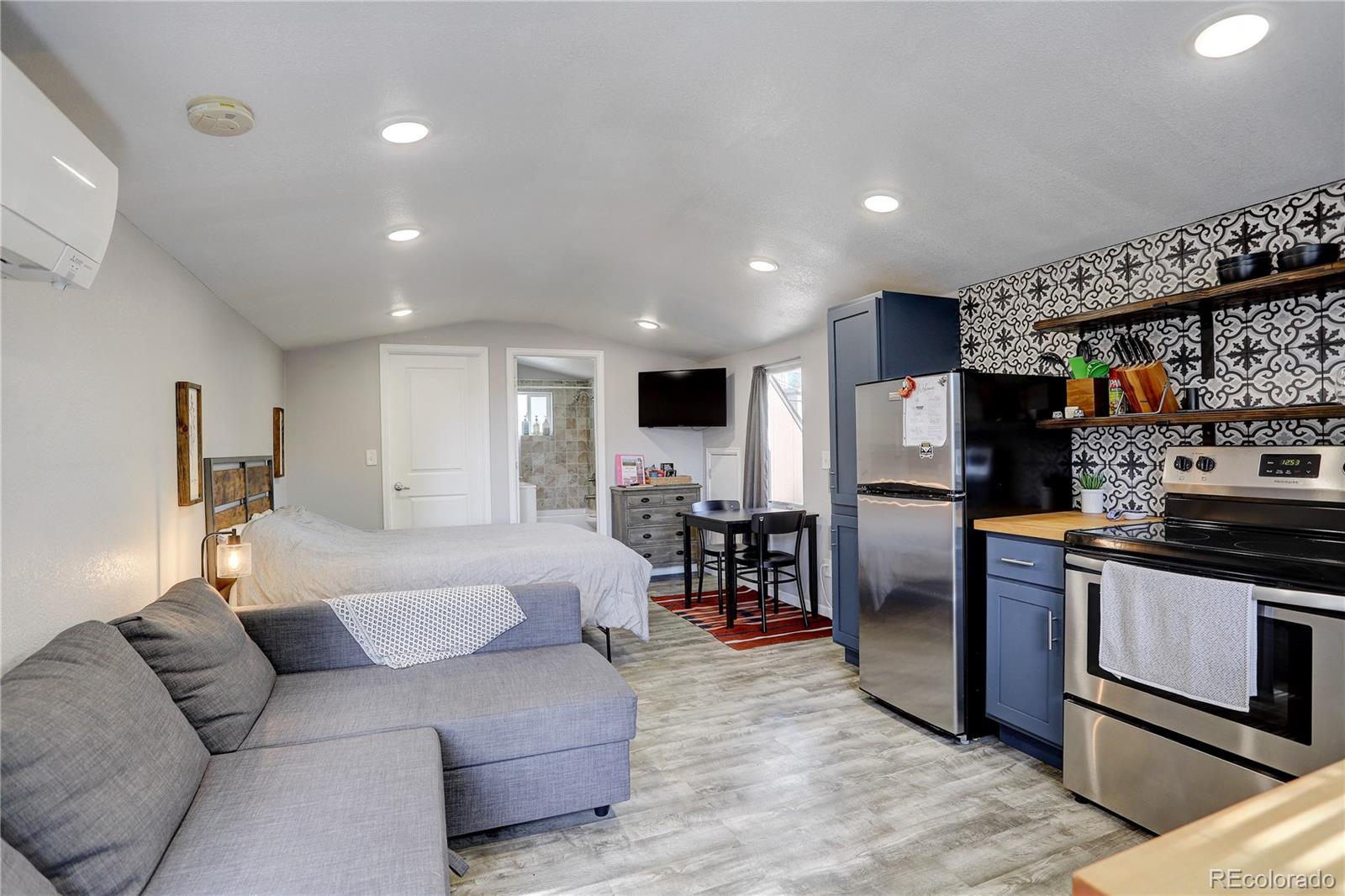 MLS Image #27 for 1866 s pennsylvania street,denver, Colorado