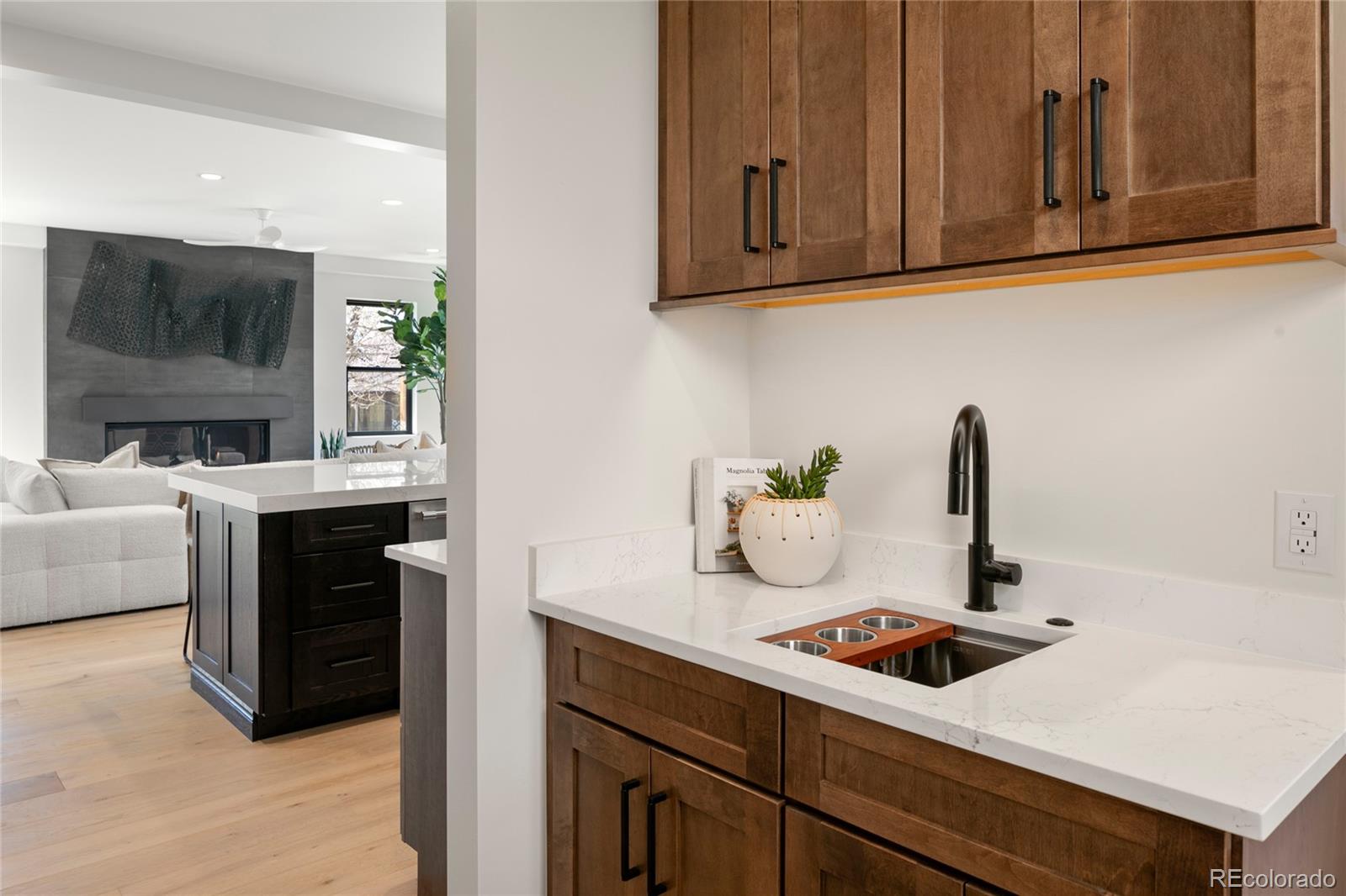 MLS Image #10 for 1195 s milwaukee street,denver, Colorado