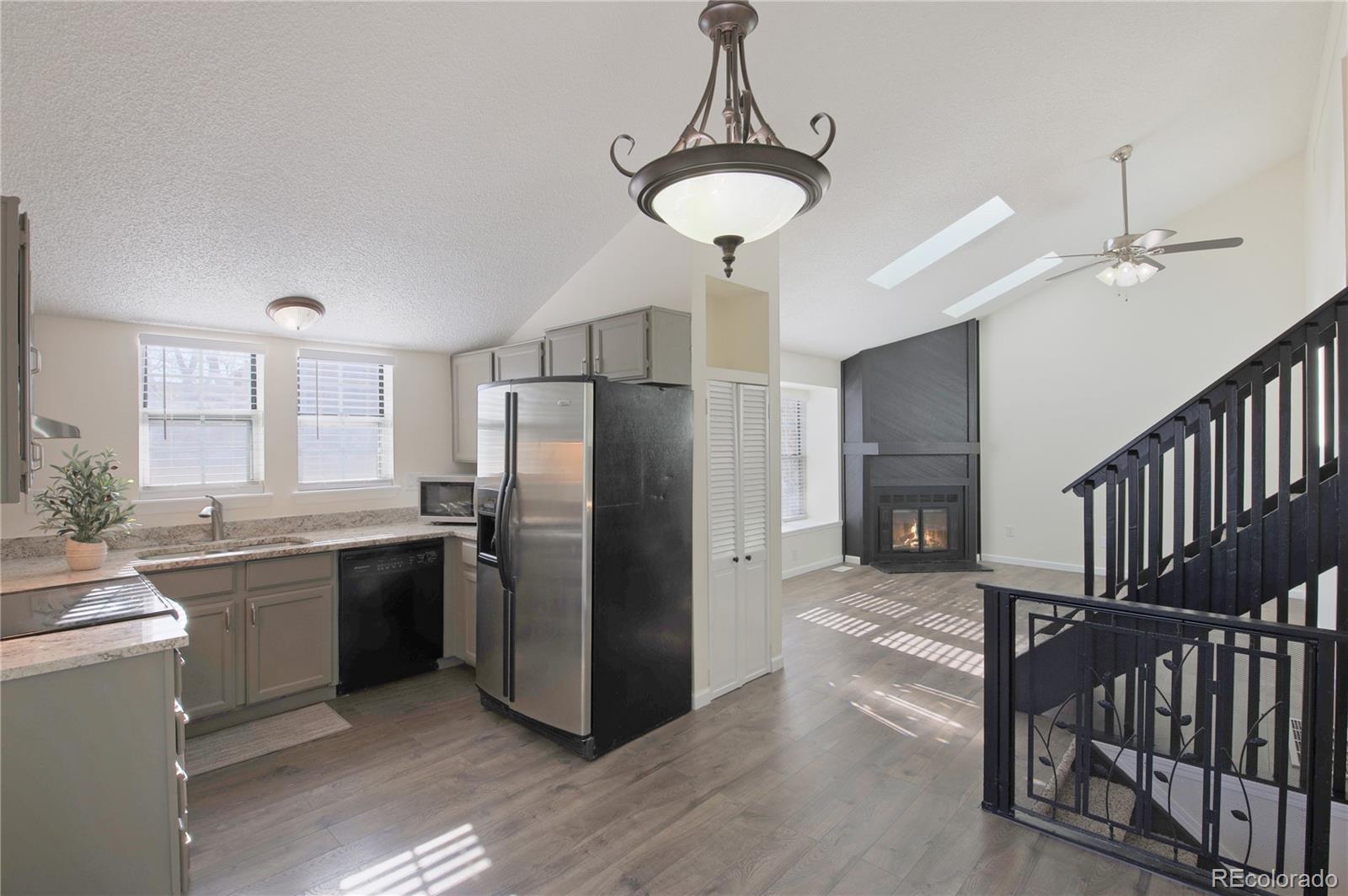 MLS Image #2 for 17325 e rice circle,aurora, Colorado