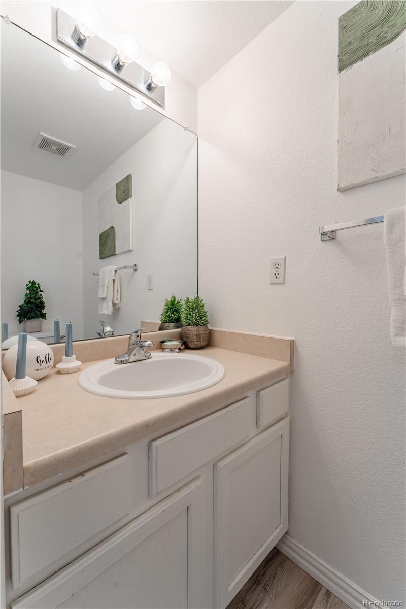MLS Image #14 for 2875 s tower way,aurora, Colorado