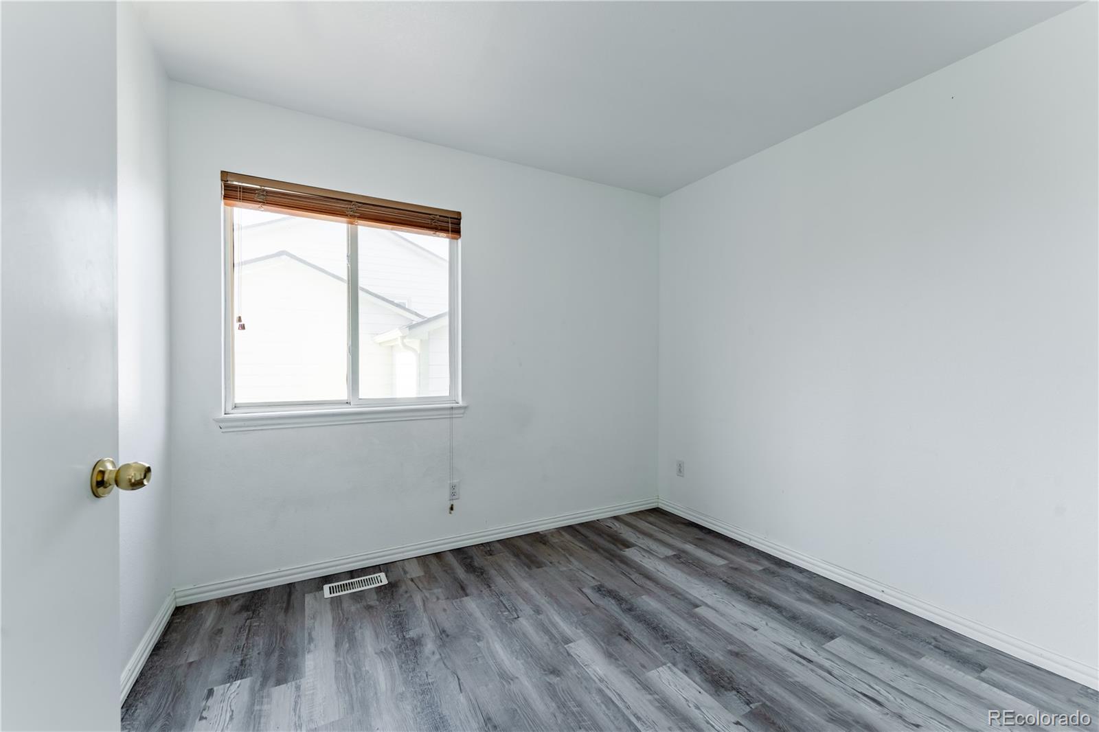 MLS Image #23 for 2875 s tower way,aurora, Colorado