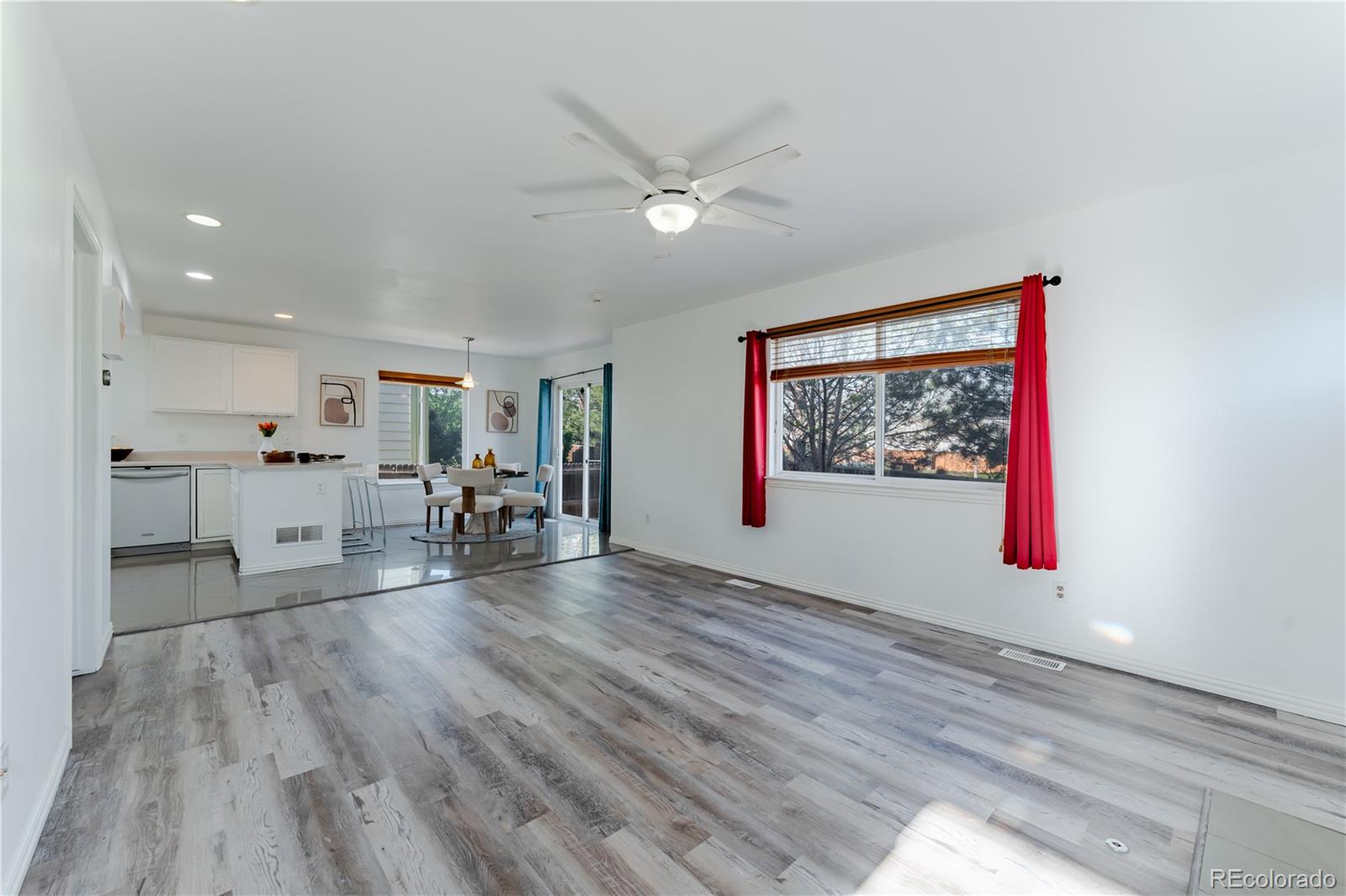 MLS Image #9 for 2875 s tower way,aurora, Colorado