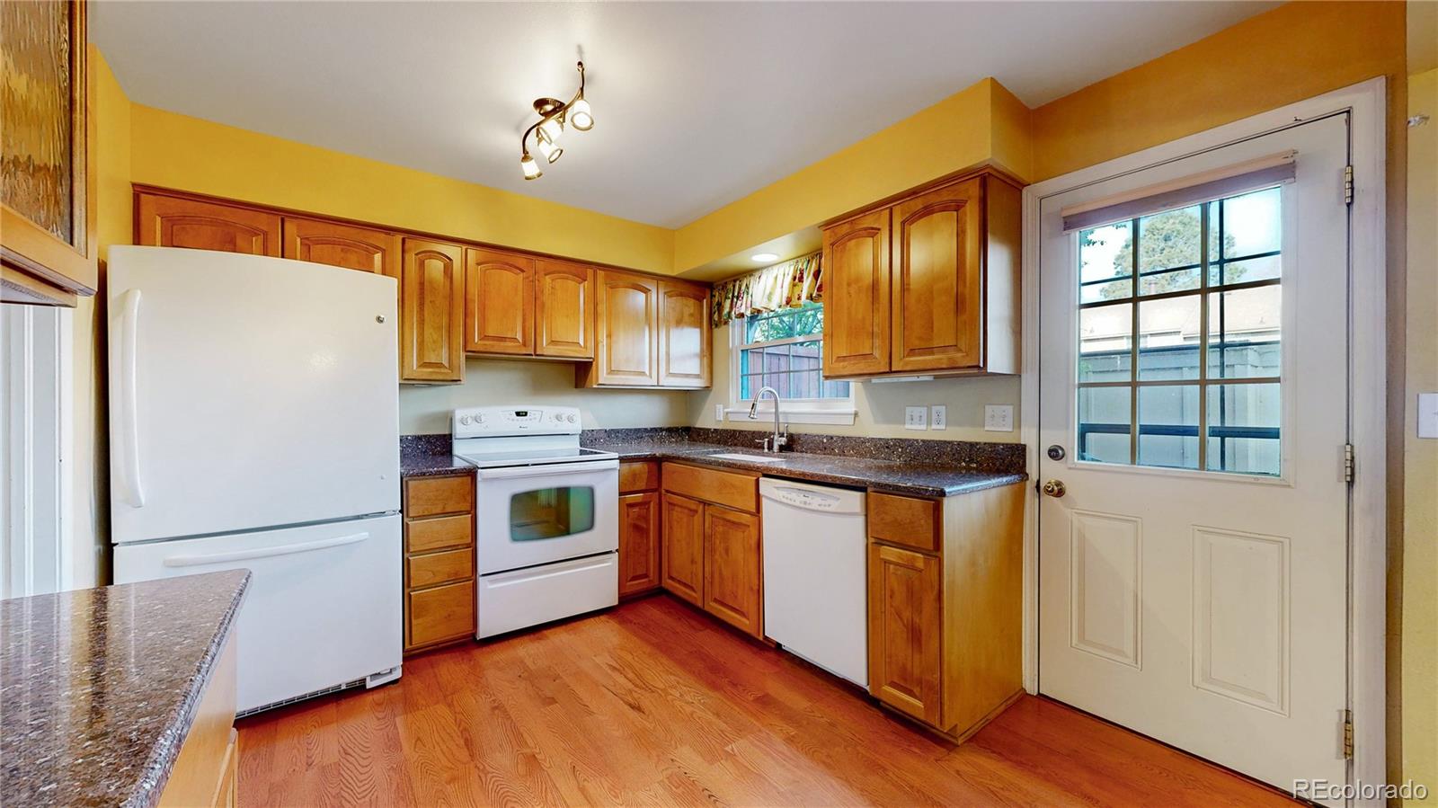 MLS Image #4 for 8752 e amherst drive,denver, Colorado