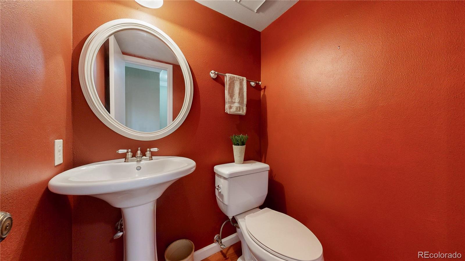 MLS Image #9 for 8752 e amherst drive,denver, Colorado