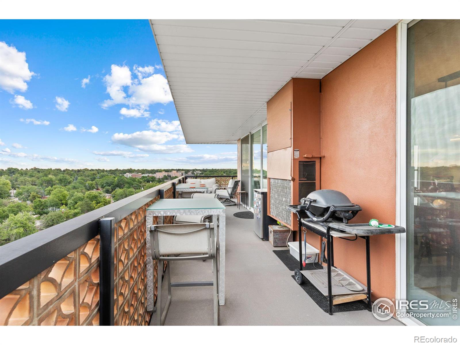 MLS Image #11 for 4570 e yale avenue,denver, Colorado