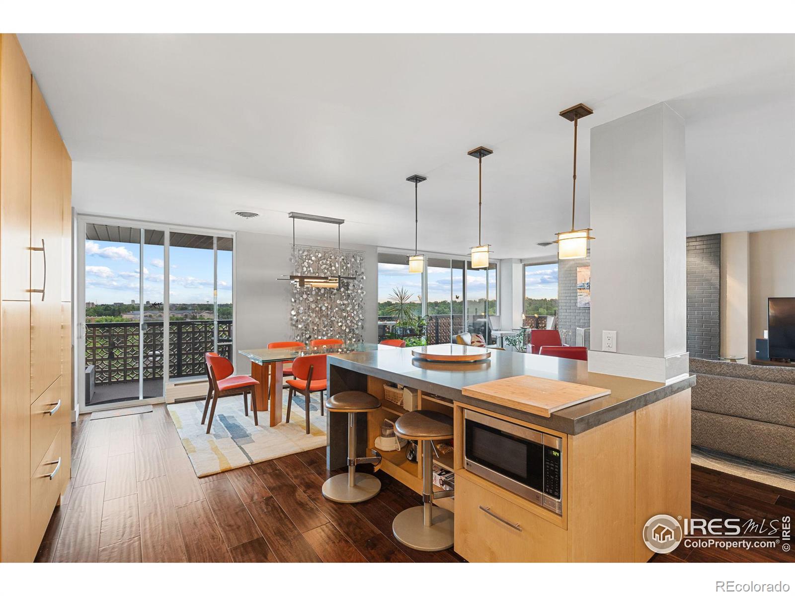 MLS Image #14 for 4570 e yale avenue,denver, Colorado