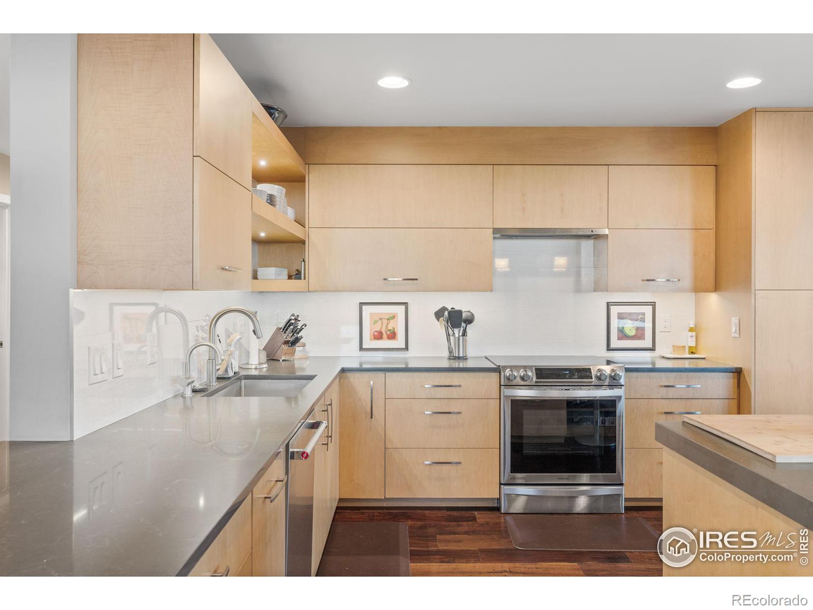 MLS Image #17 for 4570 e yale avenue,denver, Colorado