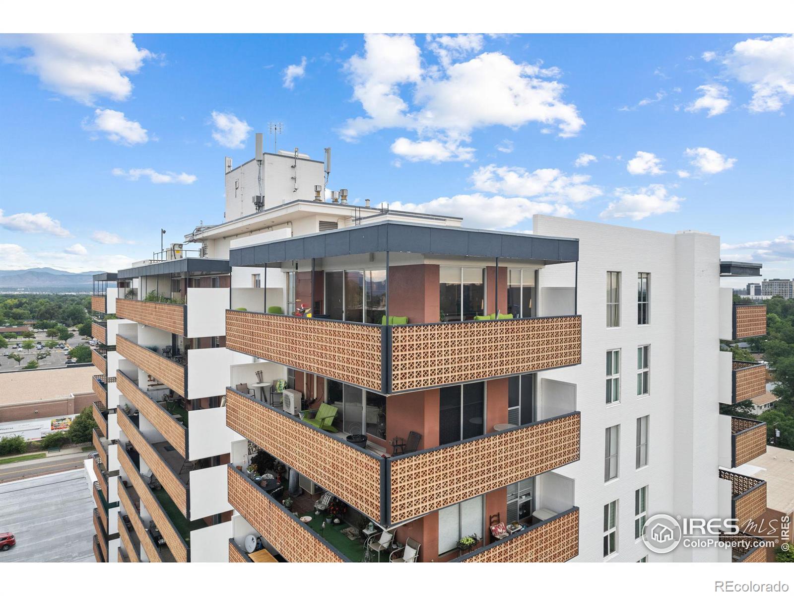 MLS Image #2 for 4570 e yale avenue,denver, Colorado