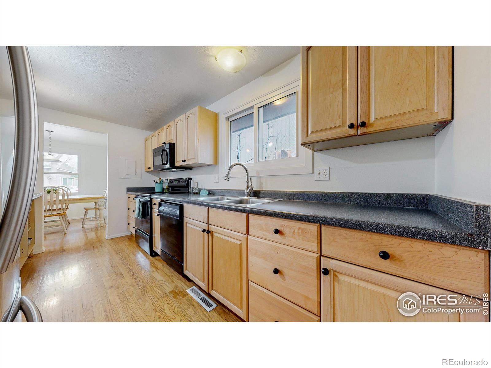 MLS Image #10 for 2013  newcastle court,fort collins, Colorado