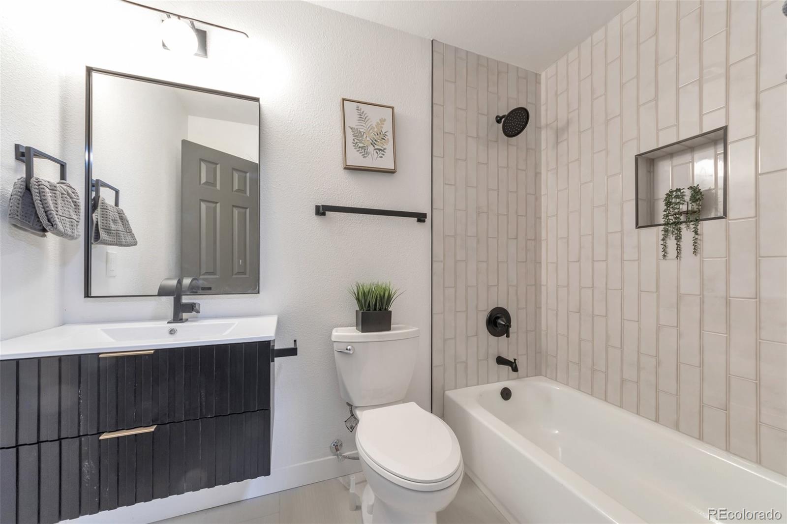 MLS Image #9 for 3355 s flower street,lakewood, Colorado
