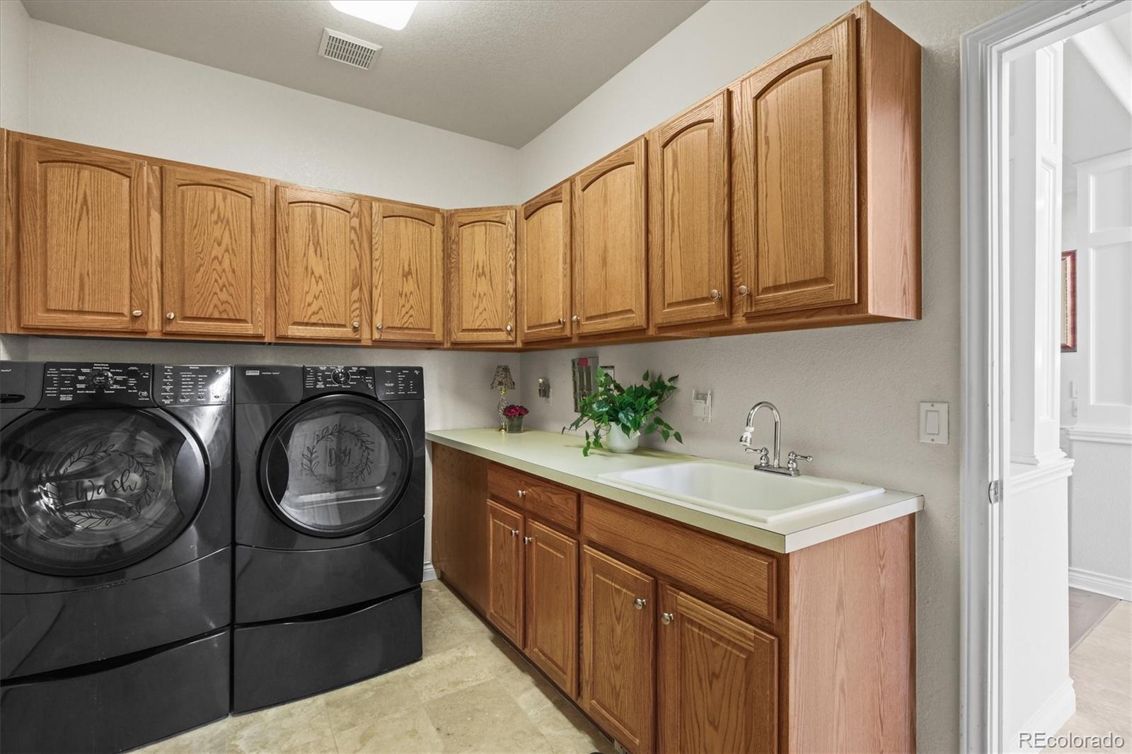 MLS Image #15 for 6462 s versailles court,aurora, Colorado