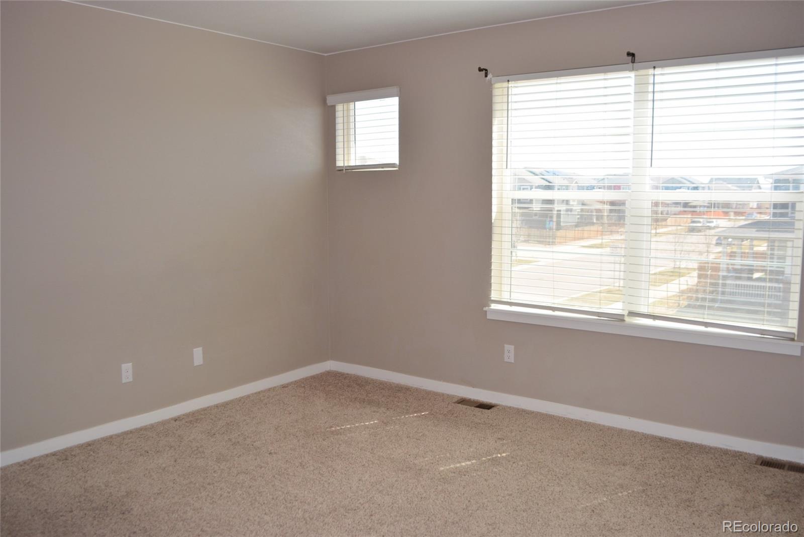 MLS Image #11 for 21795 e 8th avenue,aurora, Colorado
