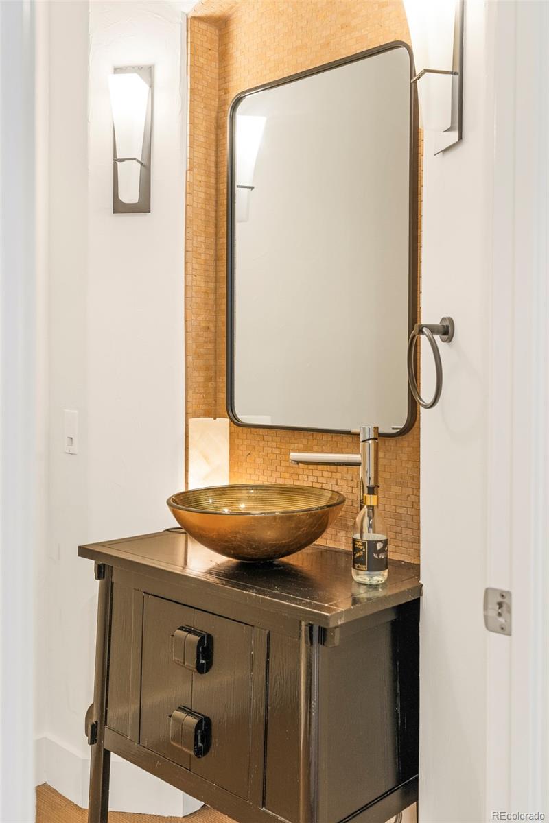 MLS Image #22 for 155 s poplar street,denver, Colorado