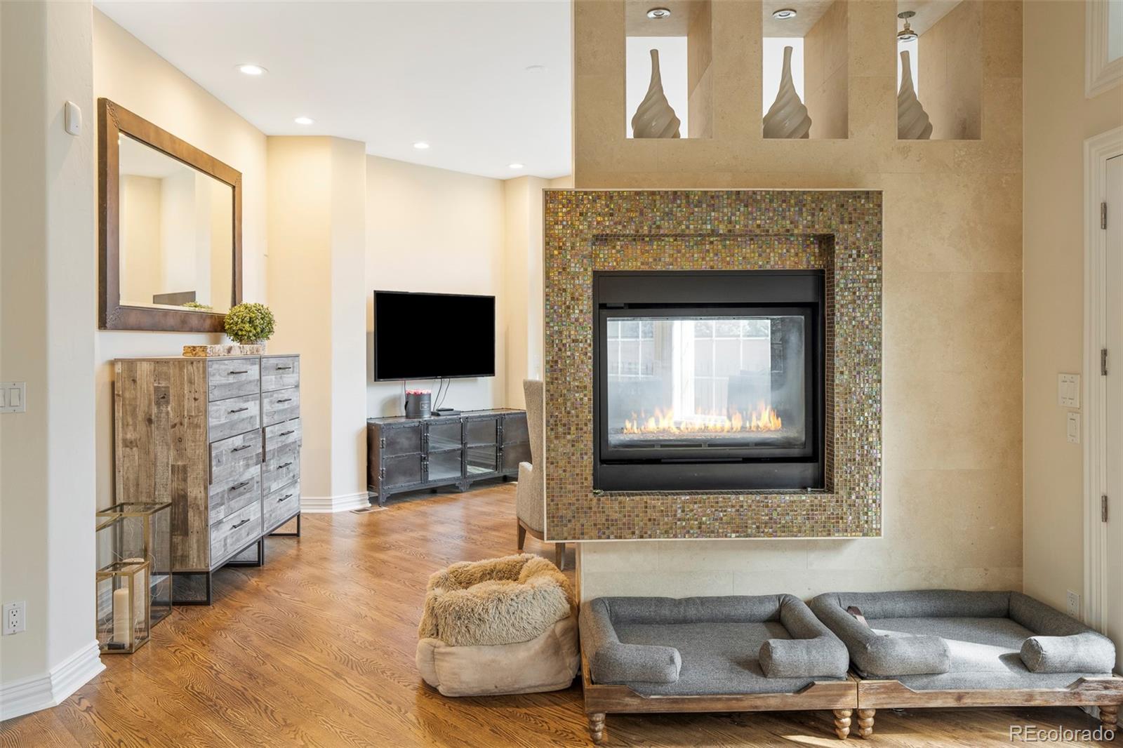 MLS Image #26 for 155 s poplar street,denver, Colorado
