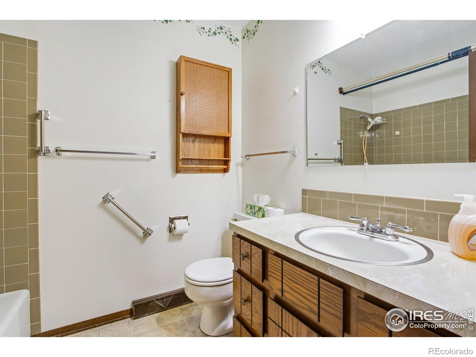 MLS Image #18 for 1707  valley forge avenue,fort collins, Colorado