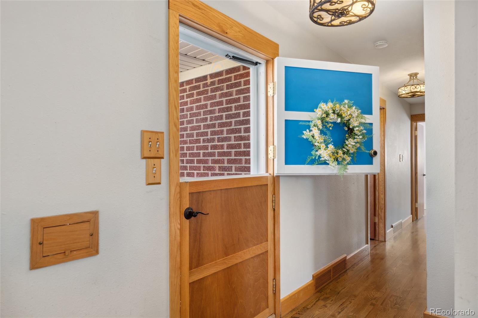 MLS Image #4 for 5285 e iliff avenue,denver, Colorado