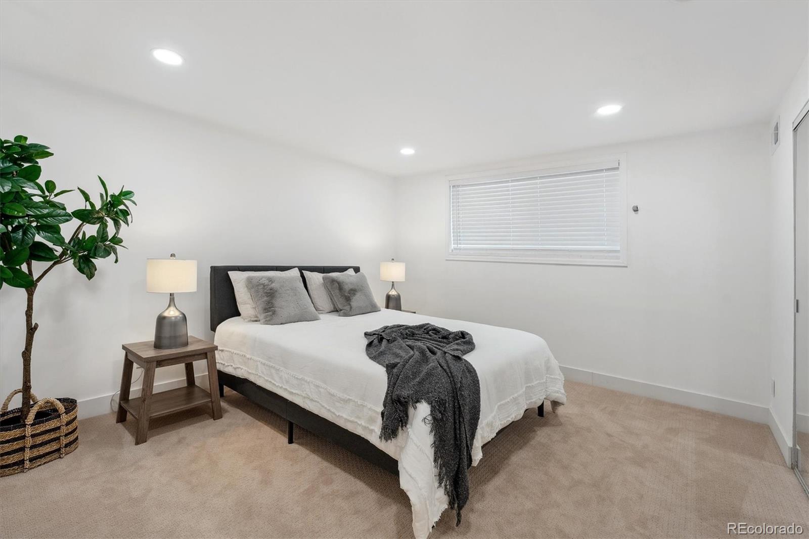 MLS Image #11 for 252 n pennsylvania street 103,denver, Colorado