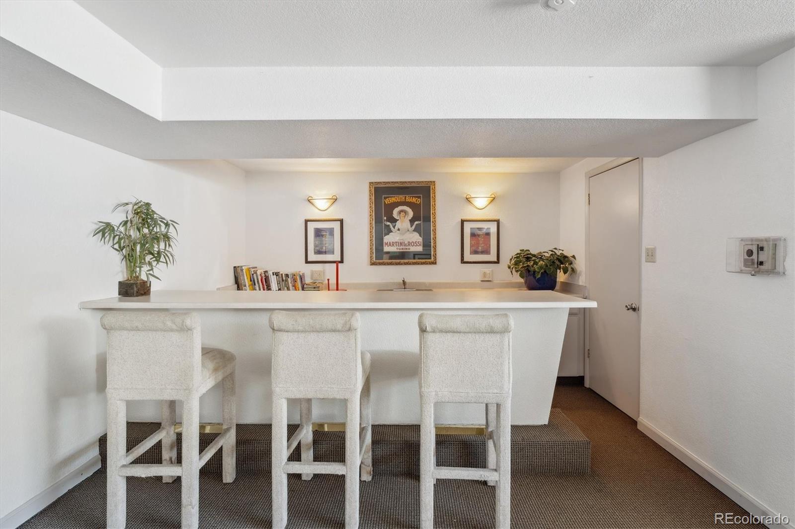 MLS Image #15 for 252 n pennsylvania street 103,denver, Colorado