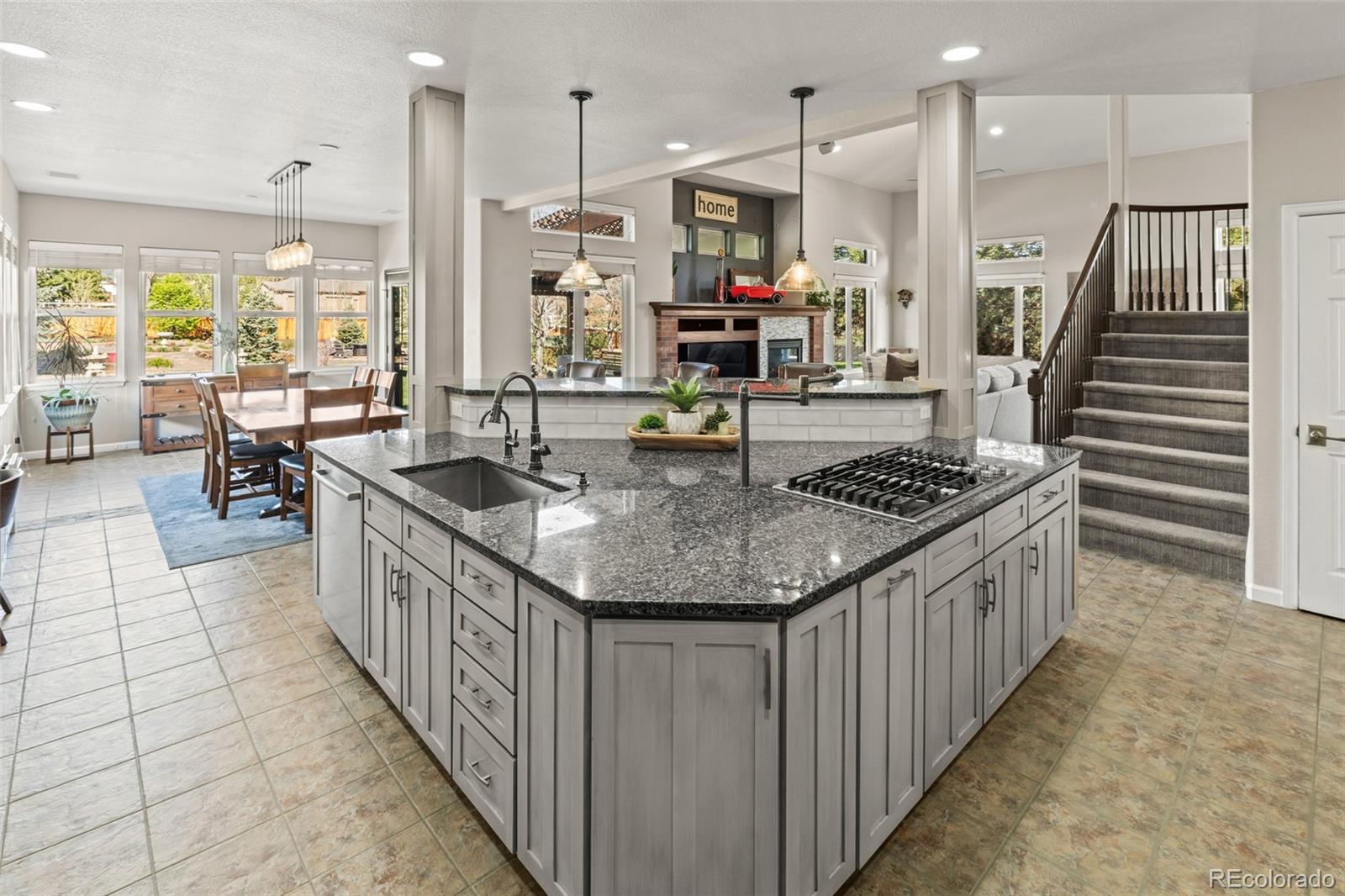 MLS Image #19 for 5925  zinnia court,arvada, Colorado