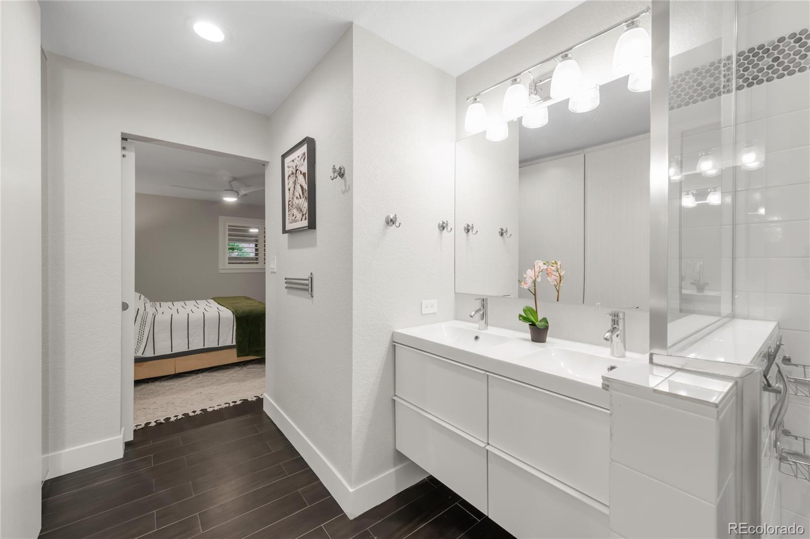 MLS Image #14 for 9861 e ohio avenue,denver, Colorado