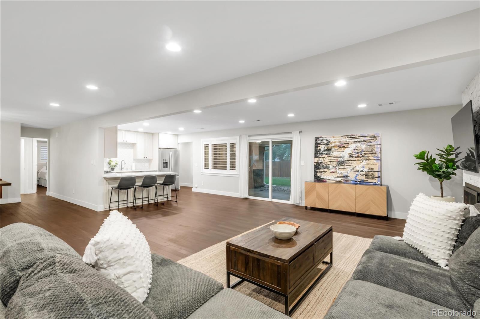 MLS Image #4 for 9861 e ohio avenue,denver, Colorado