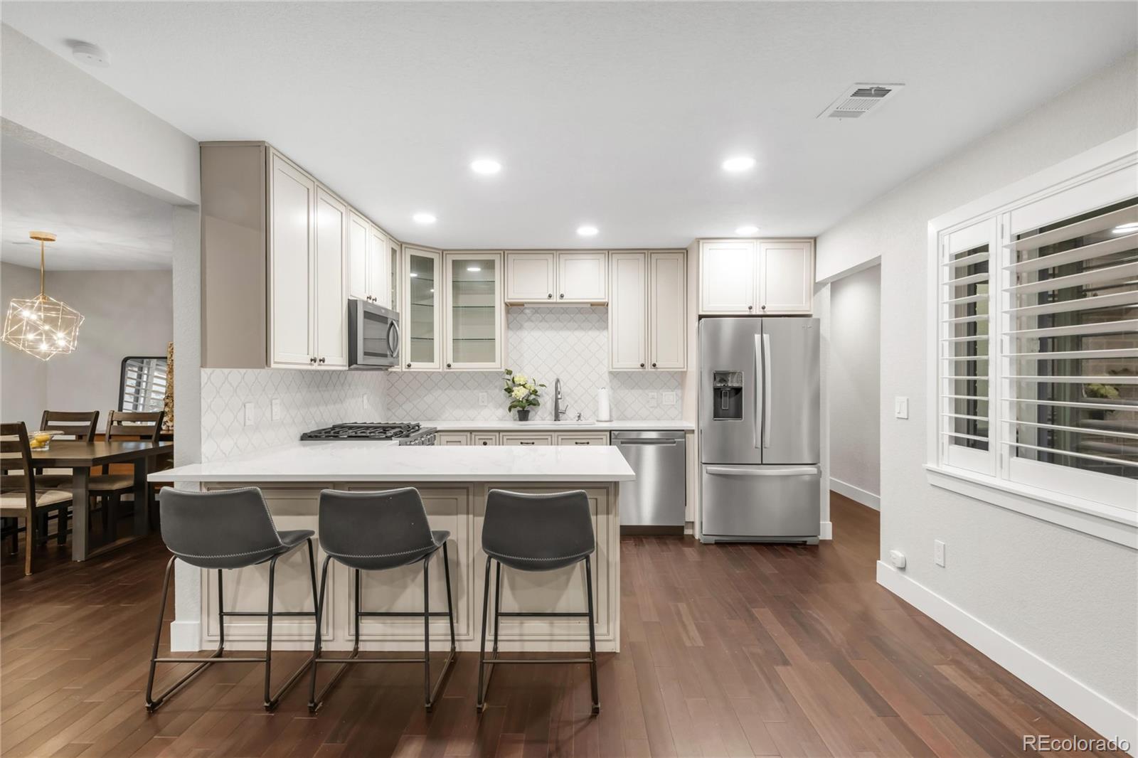 MLS Image #6 for 9861 e ohio avenue,denver, Colorado
